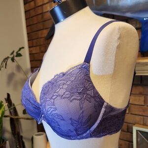 Maidenform Purple Lace Push Up Padded Bra Size 38C Comfort Devotion Style